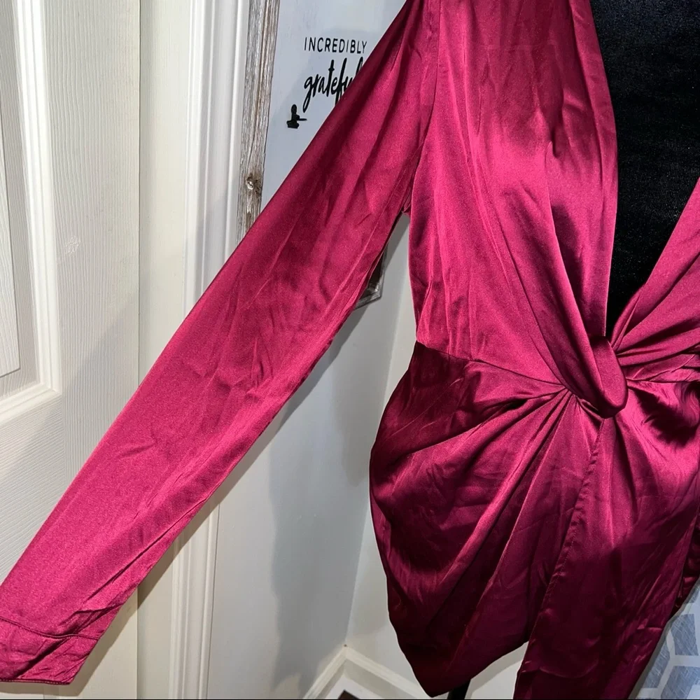 Satin mini burgundy dress - Picture 8 of 11